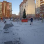 Установка новогодней ёлки во дворе МКД по адресу улица Широтная 213 корпус 1 | 16 декабря 2025 года Установка новогодней ёлки во дворе МКД по адресу улица Широтная 213 корпус 1 | 16 декабря 2025 года