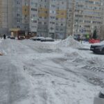 Уборка снега на придомовой территории МКД по адресу улица Широтная 215 | 23 декабря 2025 года Уборка снега на придомовой территории МКД по адресу улица Широтная 215 | 23 декабря 2025 года